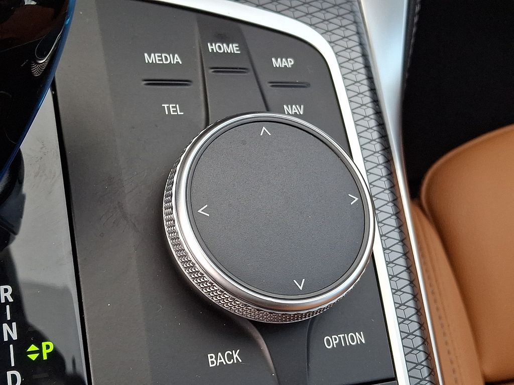 Thumbnail: 2023 BMW i4 - 21