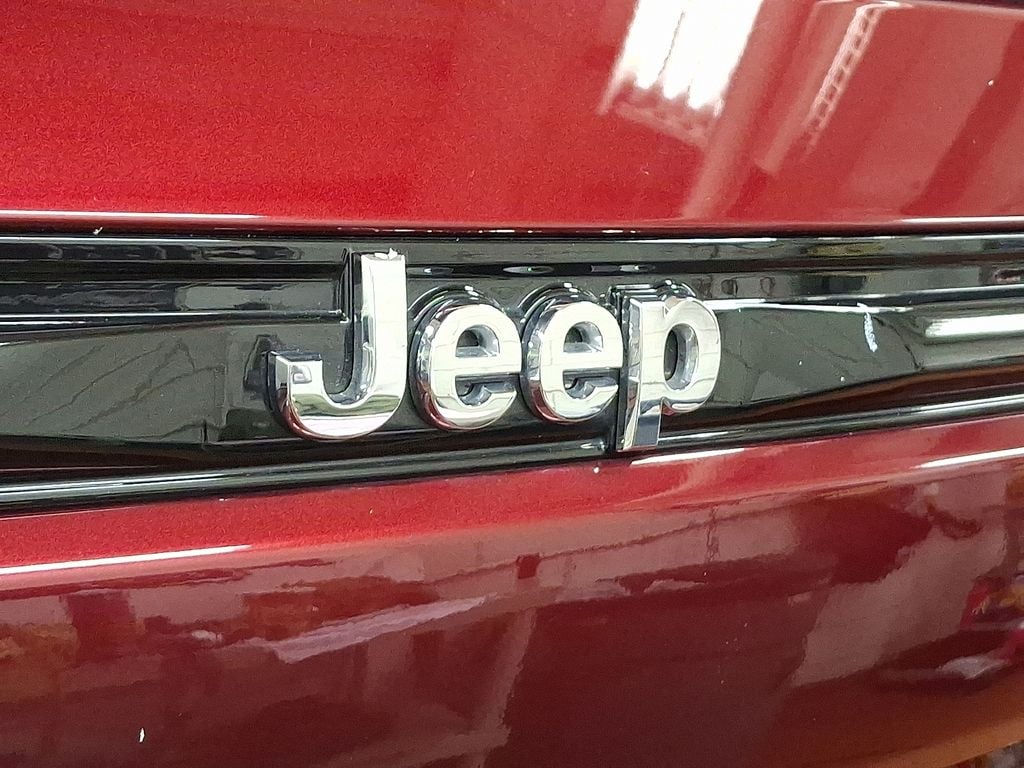 Thumbnail: 2024 Jeep Grand Cherokee - 25