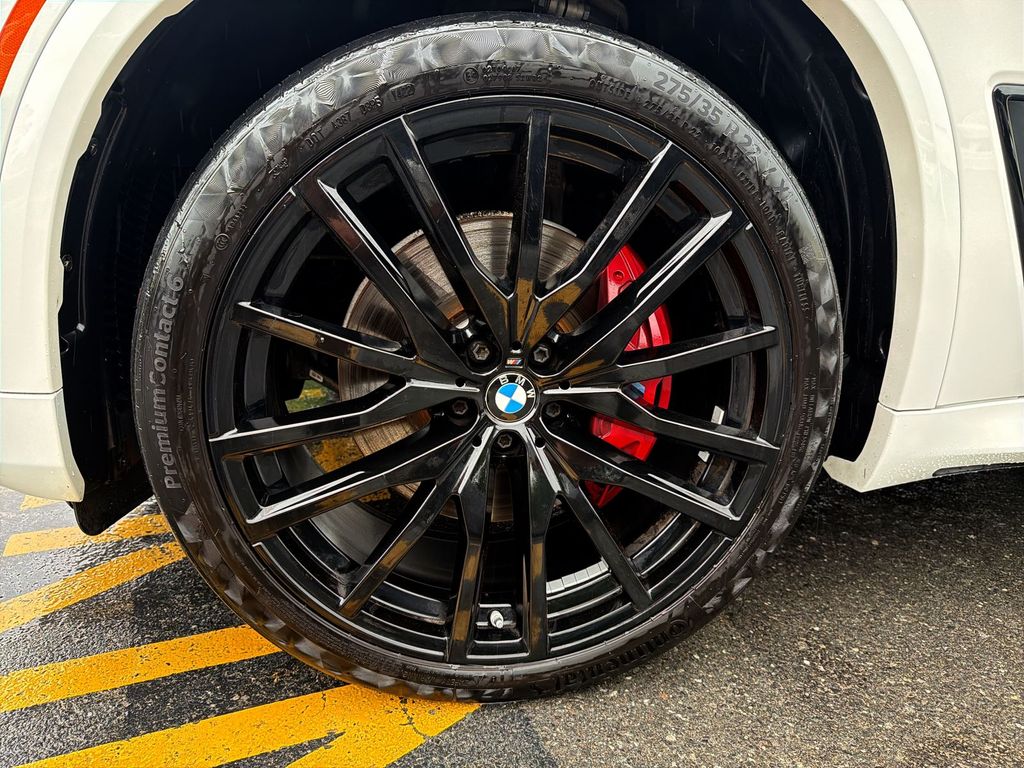 Thumbnail: 2022 BMW X5 - 16