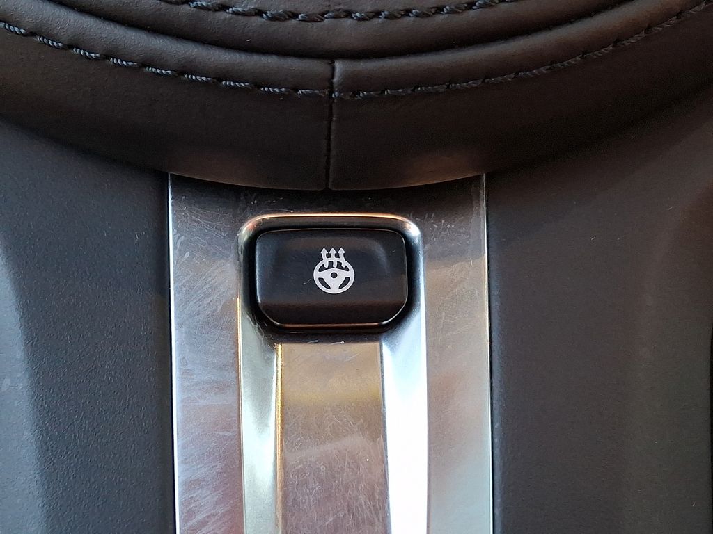 Thumbnail: 2023 BMW 3 Series - 18