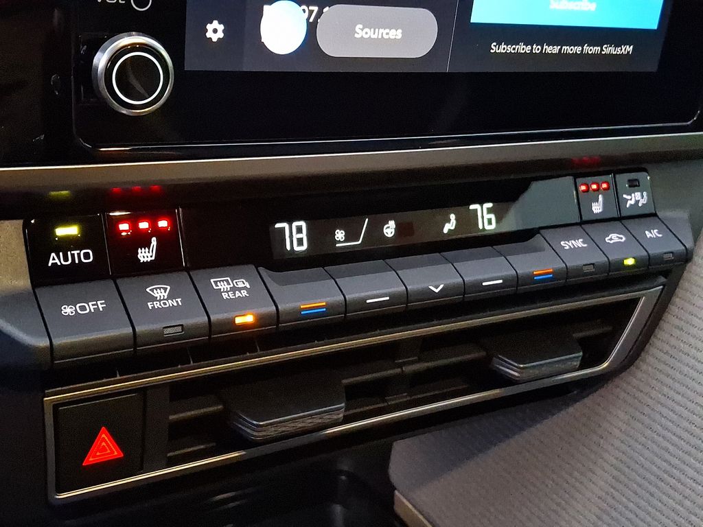 Thumbnail: 2025 Toyota Camry - 14