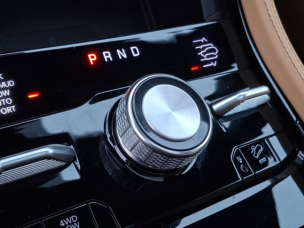 Thumbnail: 2023 Jeep Grand Cherokee - 12