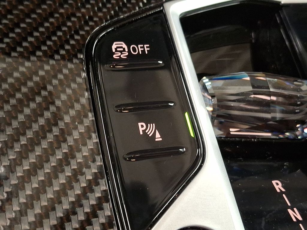 Thumbnail: 2025 BMW X7 - 20