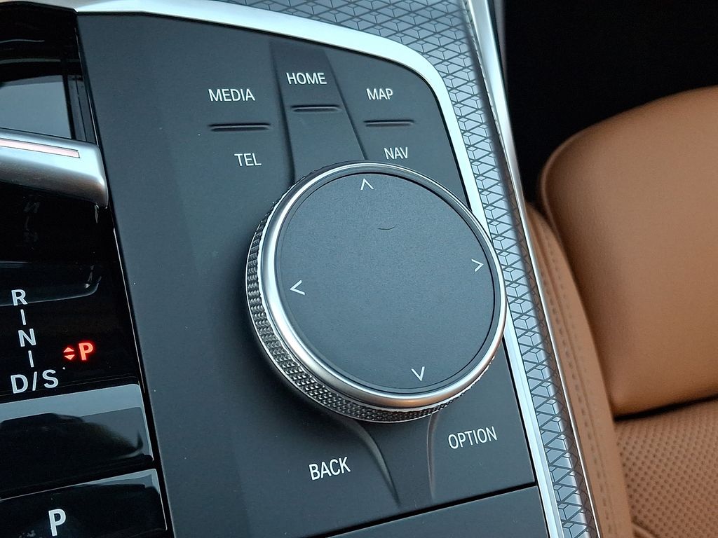 Thumbnail: 2025 BMW 3 Series - 21