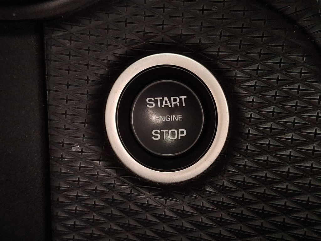 Thumbnail: 2023 Land Rover Range Rover Velar - 18