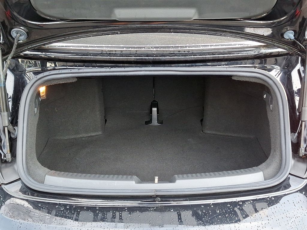 Thumbnail: 2019 Volkswagen Beetle - 25