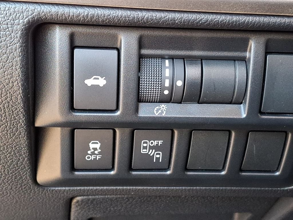 Thumbnail: 2015 Subaru Legacy - 22