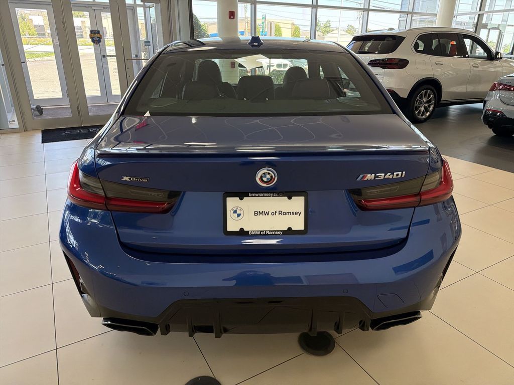 Thumbnail: 2023 BMW 3 Series - 13