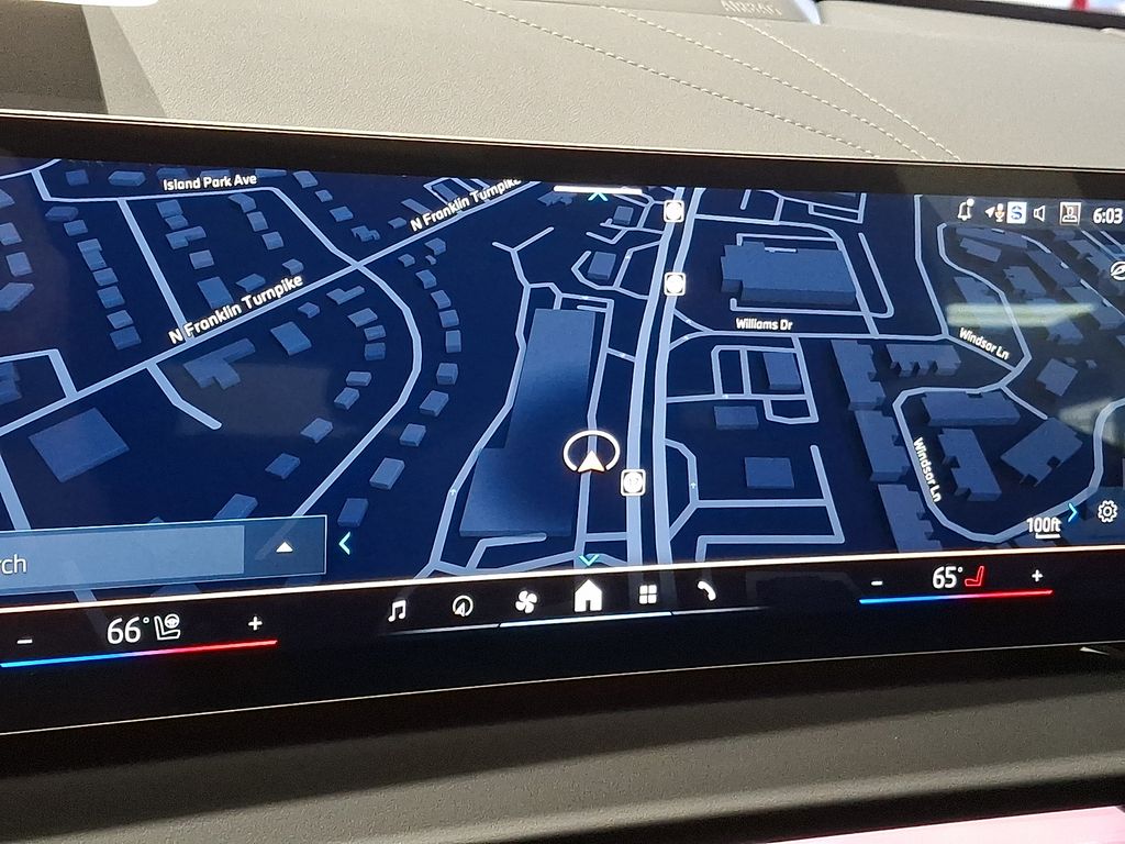 Thumbnail: 2025 BMW i7 - 6