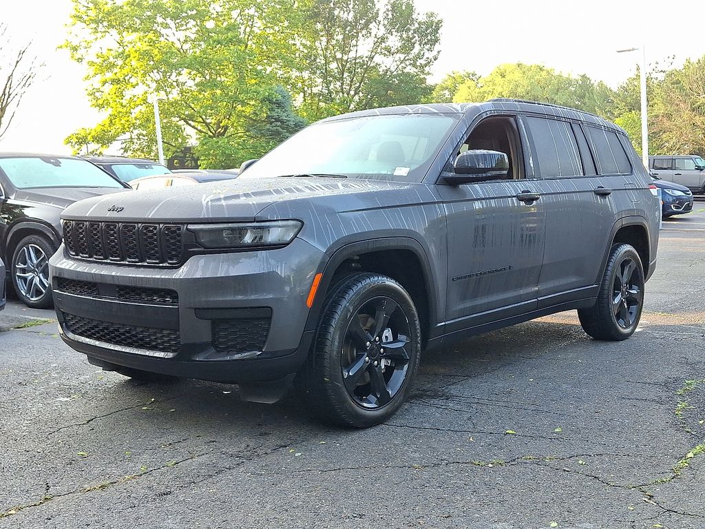 2023 Jeep Grand Cherokee Laredo Hero Image