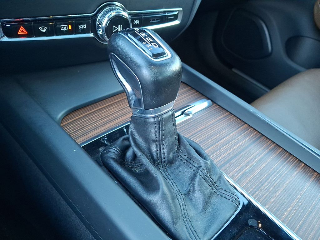 Thumbnail: 2019 Volvo S60 - 12