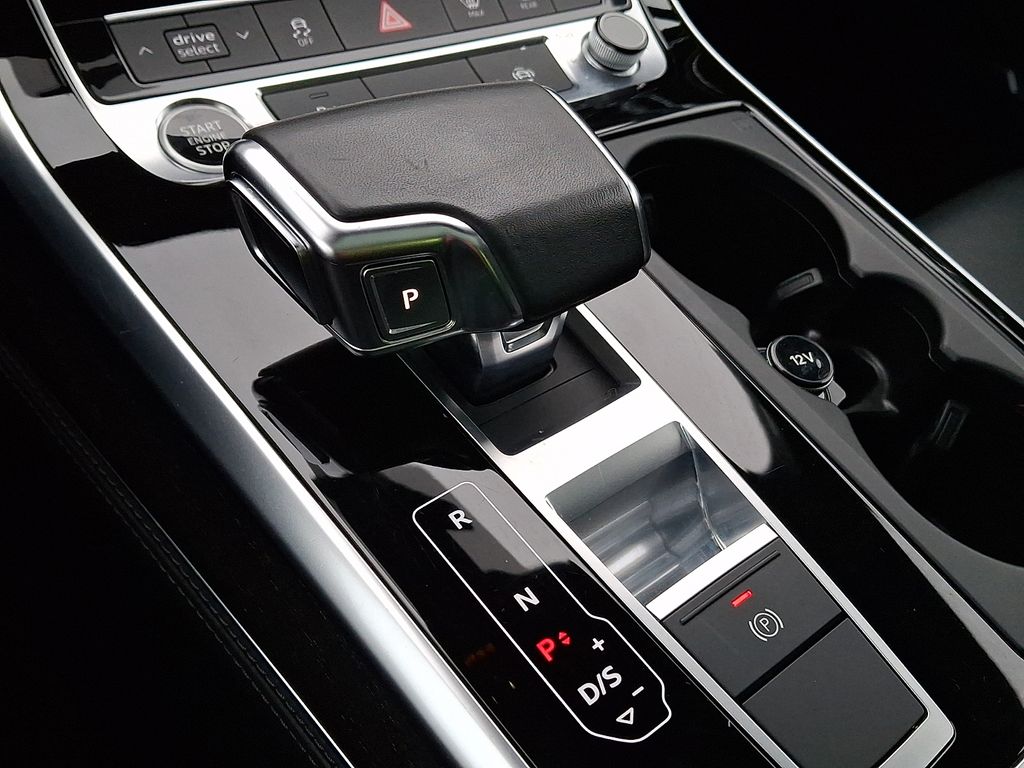 Thumbnail: 2021 Audi Q7 - 13