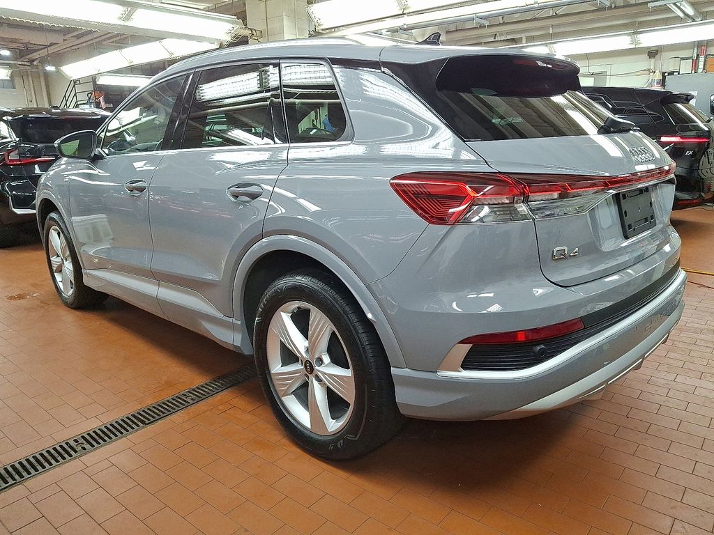 Thumbnail: 2023 Audi Q4 e-tron - 6