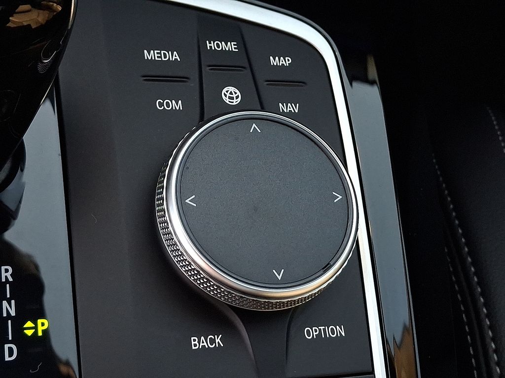 Thumbnail: 2023 BMW X4 - 16