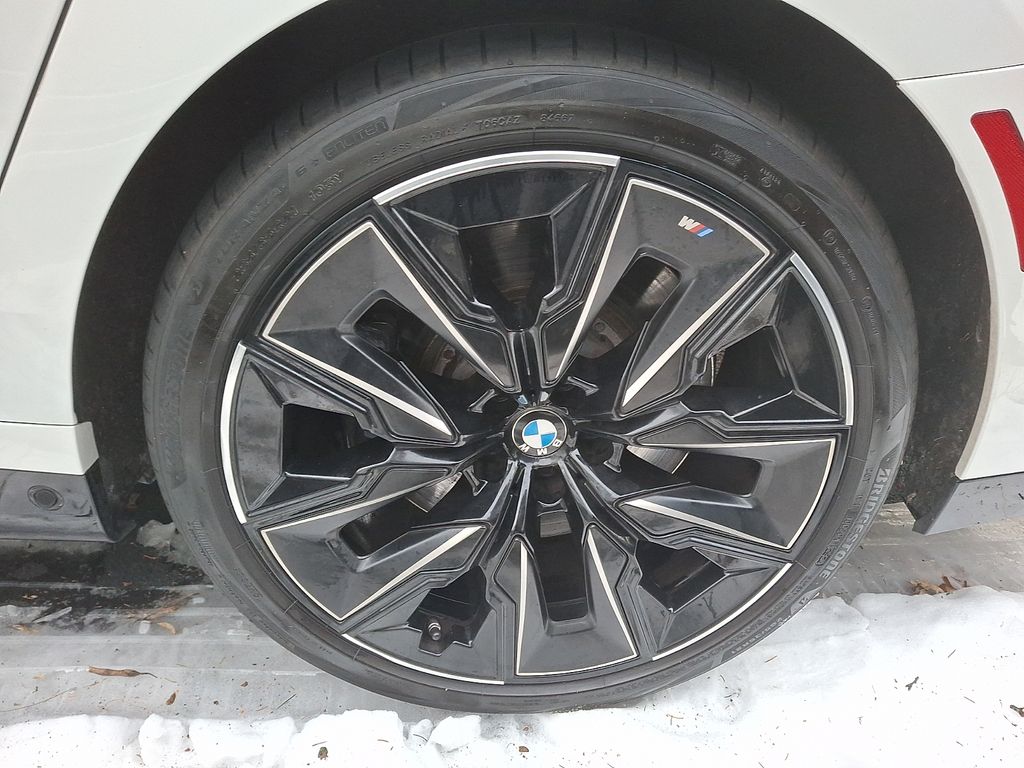 Thumbnail: 2023 BMW 7 Series - 6