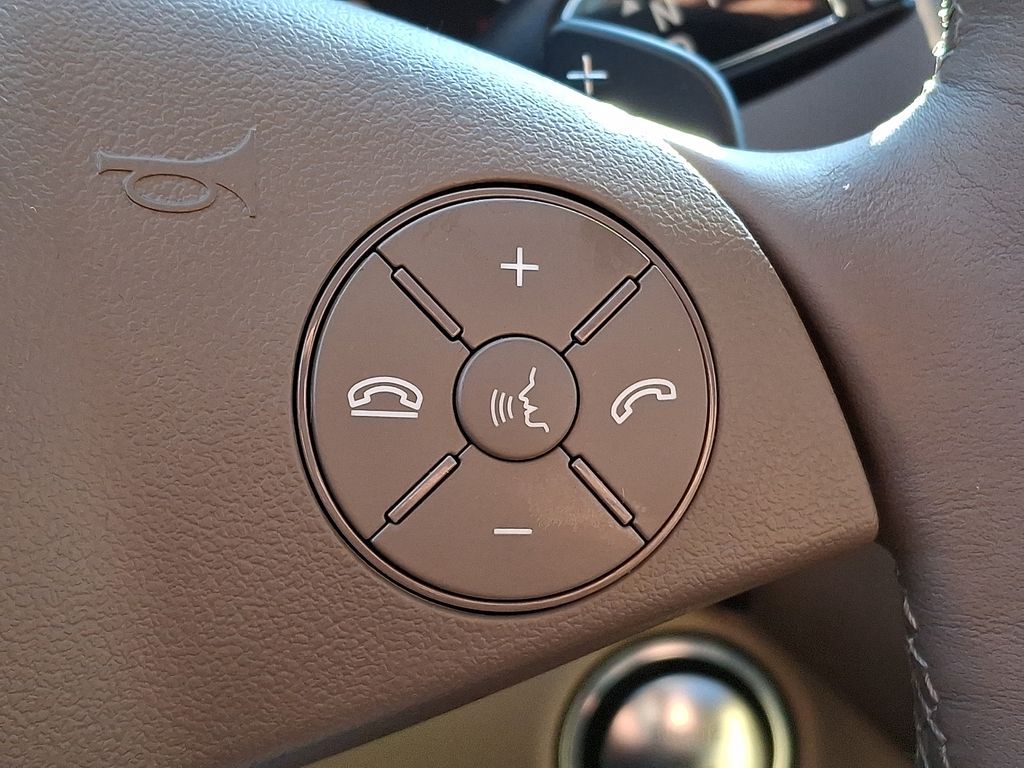 Thumbnail: 2011 Mercedes-Benz GL-Class - 19