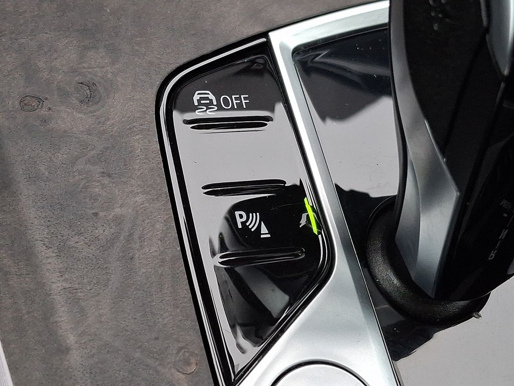 Thumbnail: 2023 BMW X5 - 18