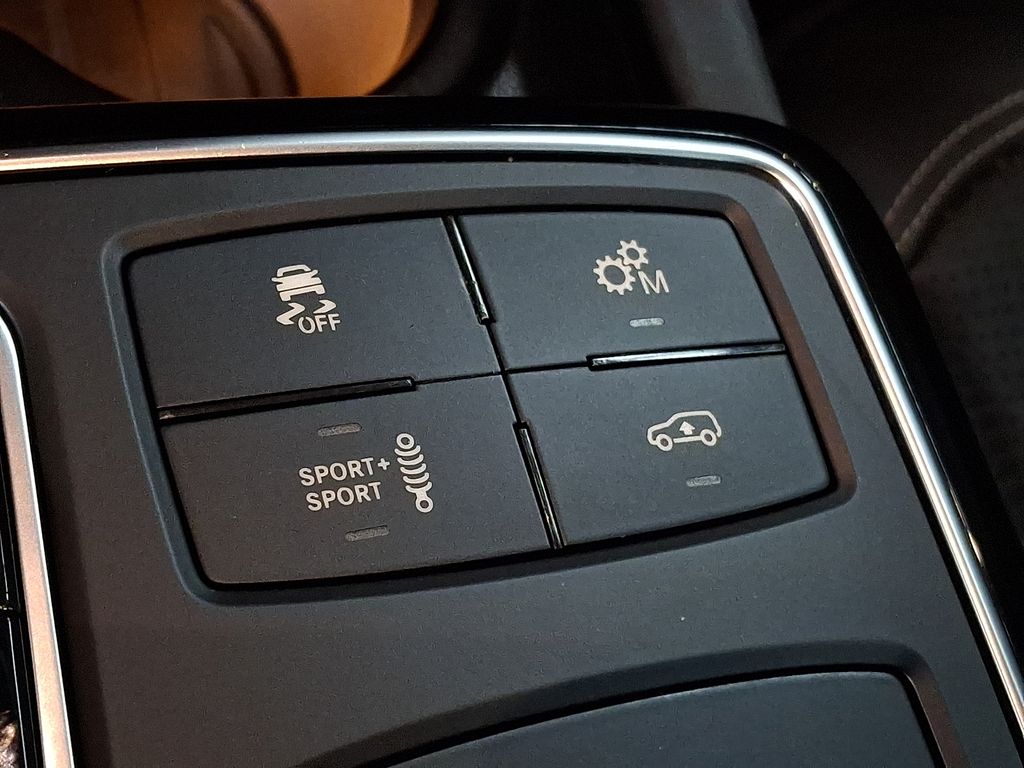 Thumbnail: 2019 Mercedes-Benz GL-Class - 21