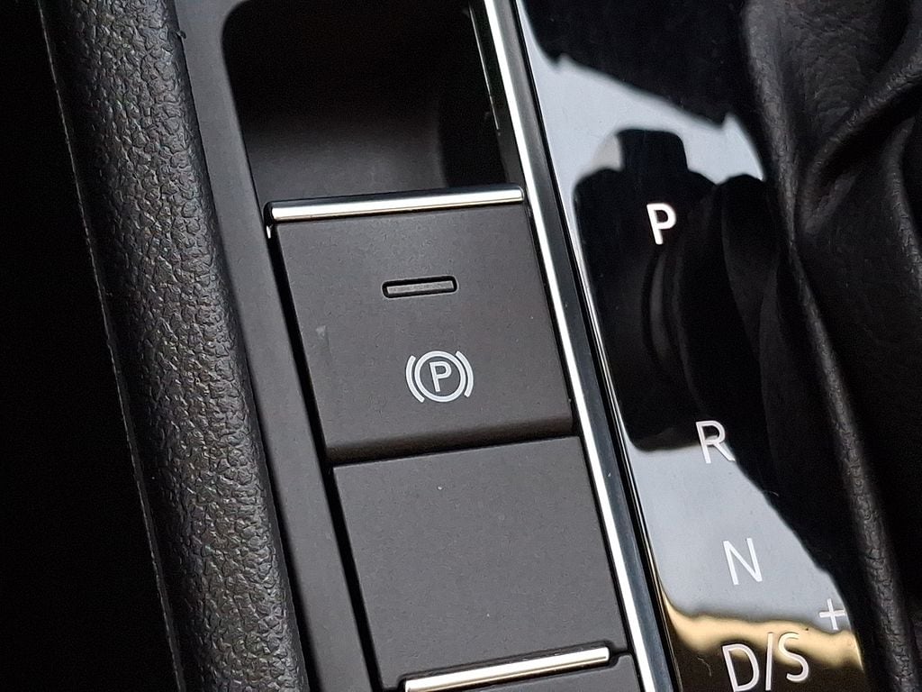 Thumbnail: 2021 Volkswagen Jetta - 20