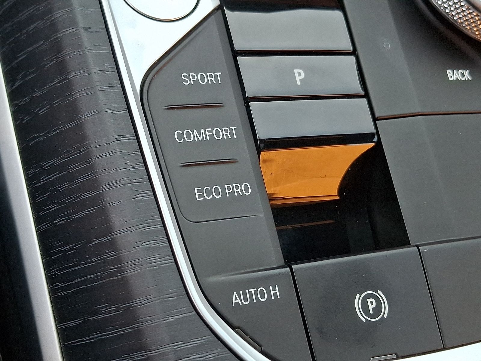 Thumbnail: 2025 BMW 3 Series - 21