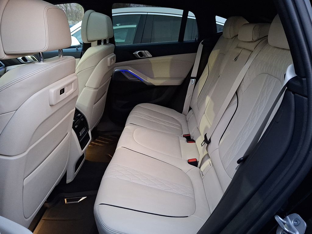 Thumbnail: 2023 BMW X6 - 7