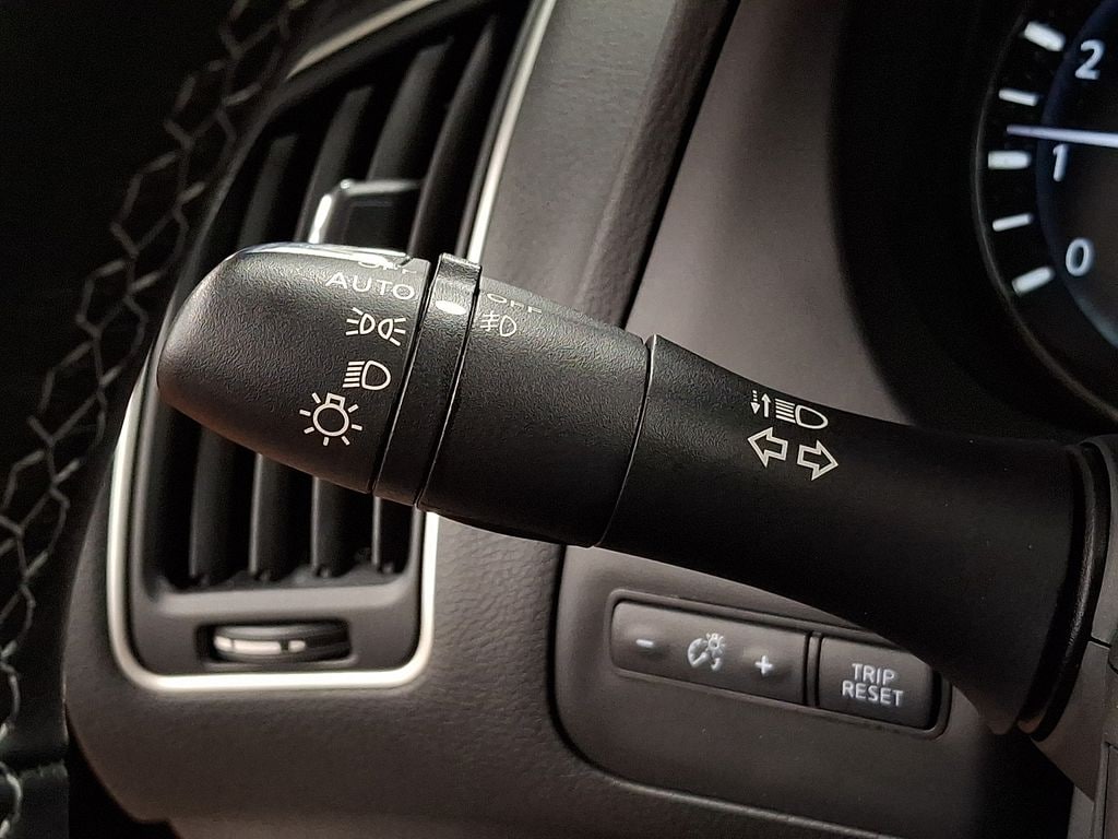 Thumbnail: 2021 INFINITI Q50 - 21