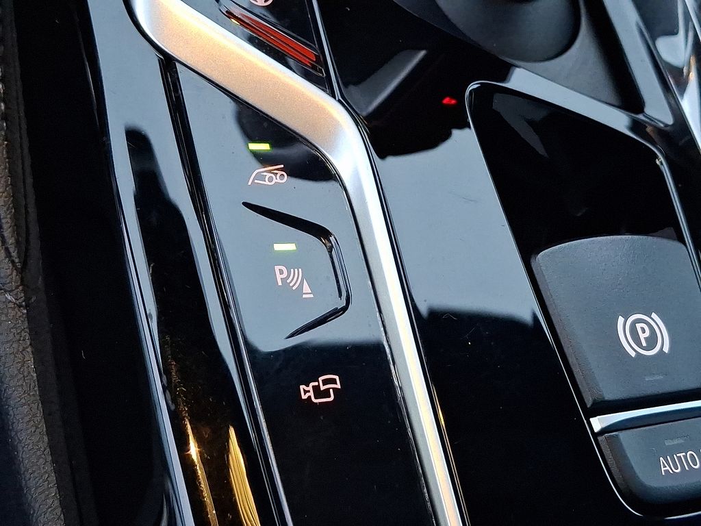 Thumbnail: 2018 BMW M5 - 17