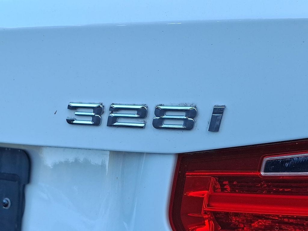 Thumbnail: 2014 BMW 3 Series - 23