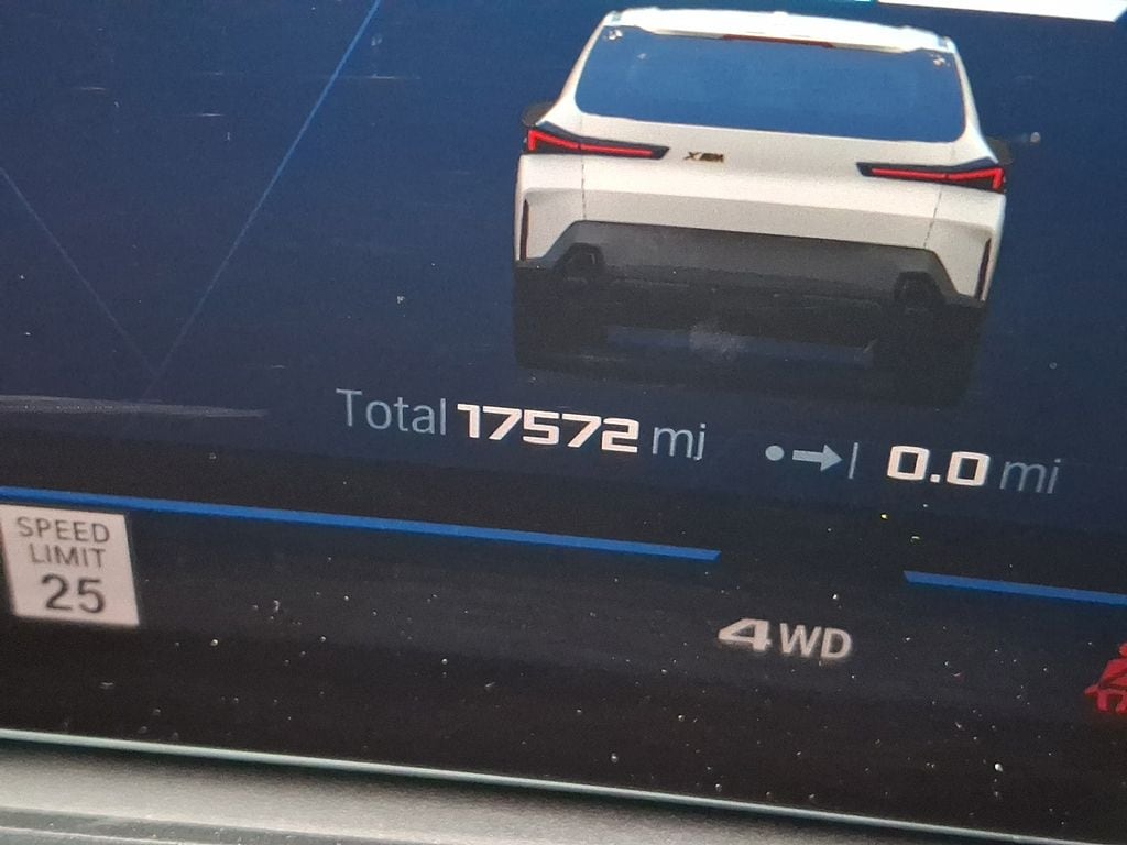 Thumbnail: 2024 BMW XM - 16