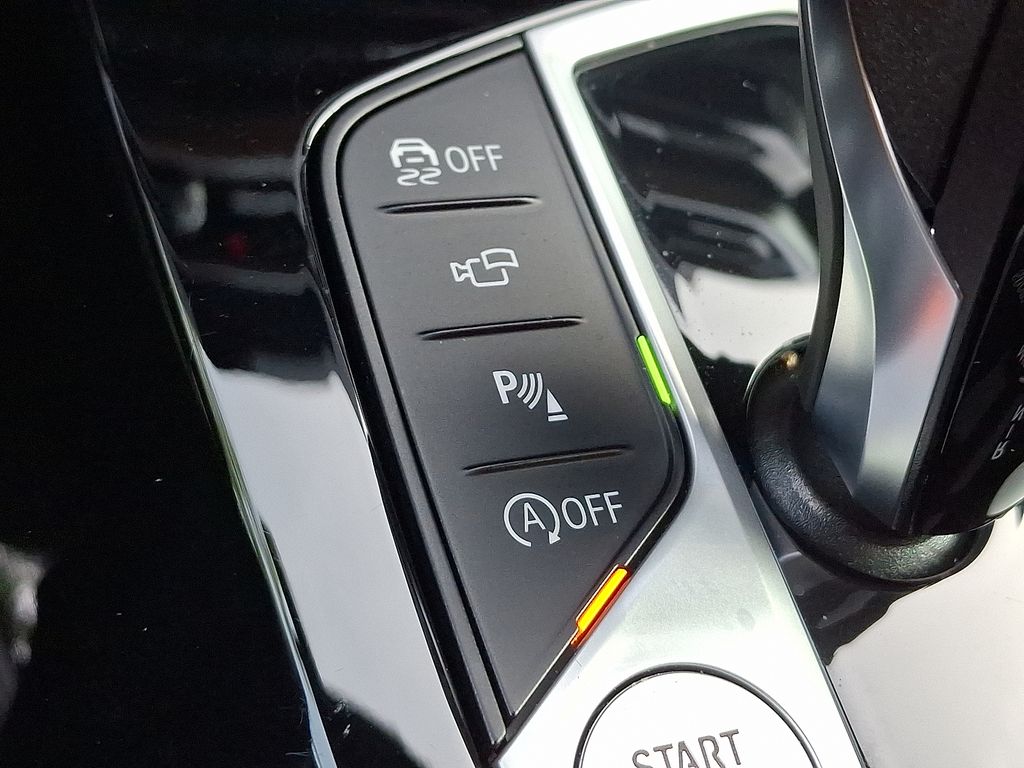 2025 BMW X4 xDrive30i 20