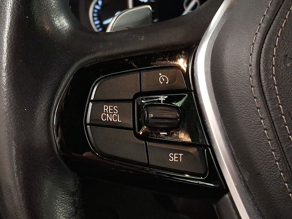 Thumbnail: 2019 BMW 5 Series - 16