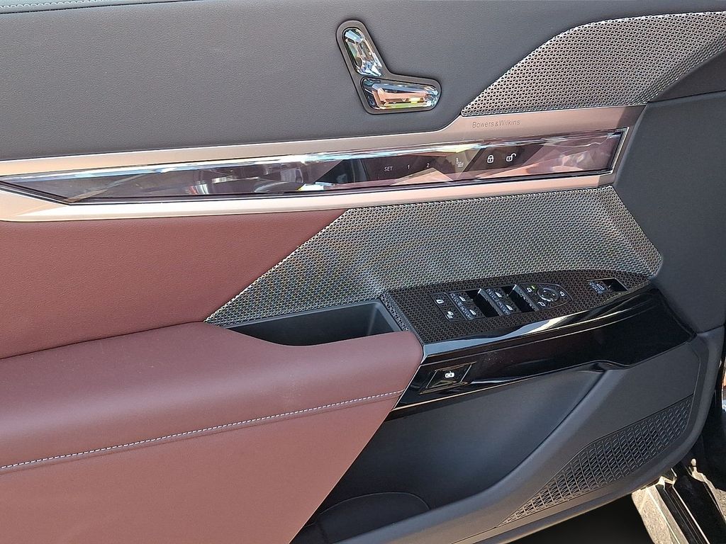 Thumbnail: 2026 BMW 7 Series - 5