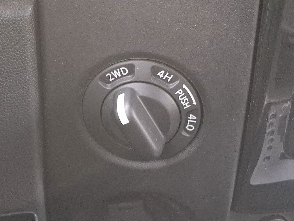 Thumbnail: 2014 Nissan Titan - 21