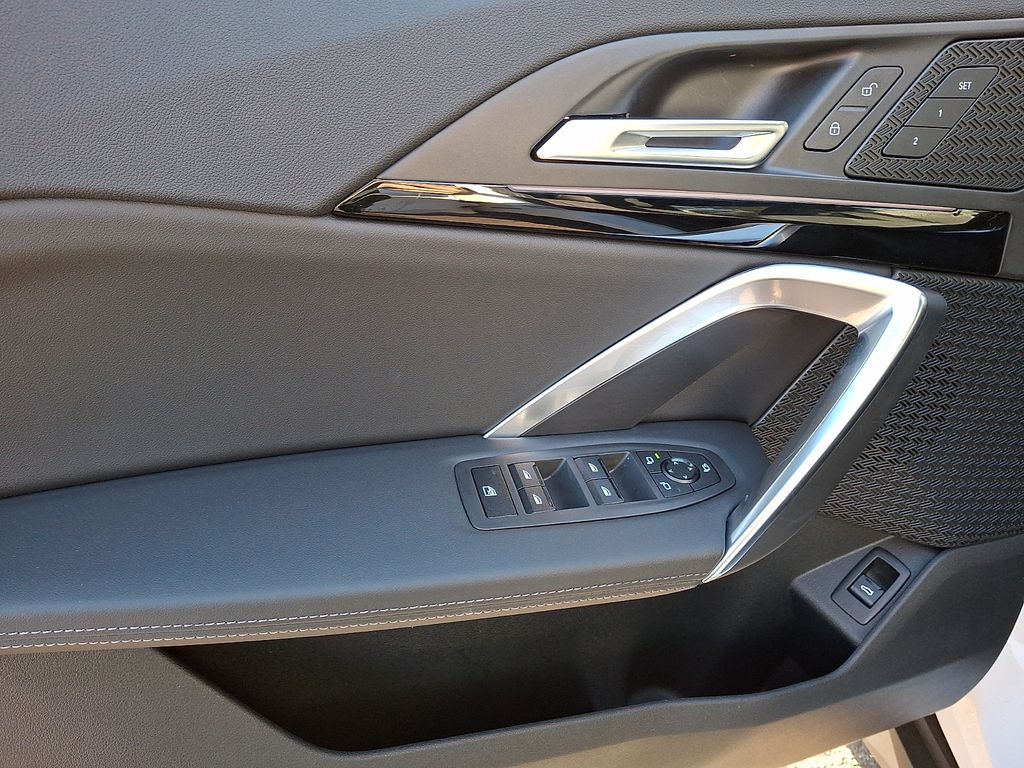 Thumbnail: 2023 BMW X1 - 9