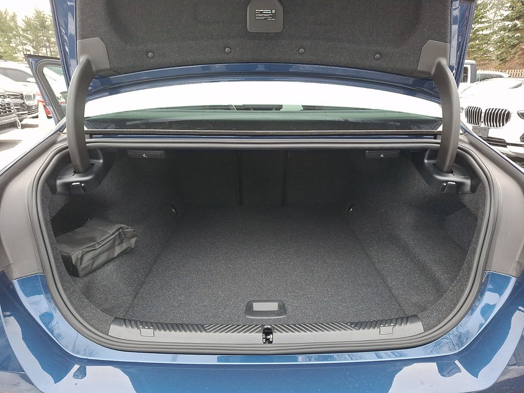 Thumbnail: 2025 BMW i5 - 26