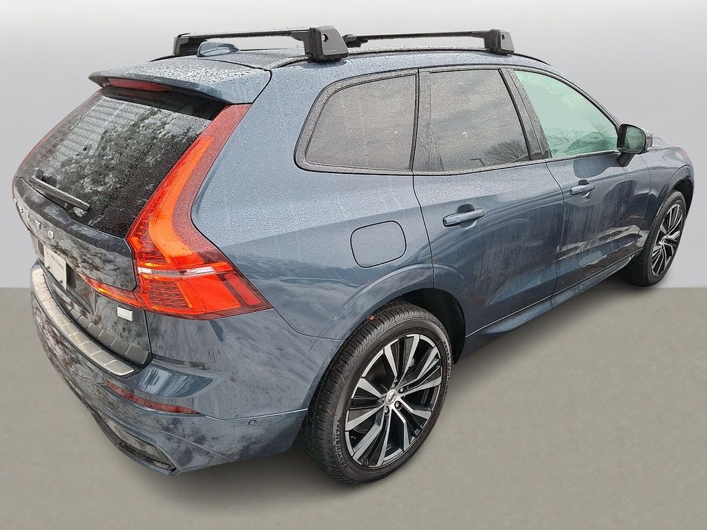 Thumbnail: 2023 Volvo XC60 - 4