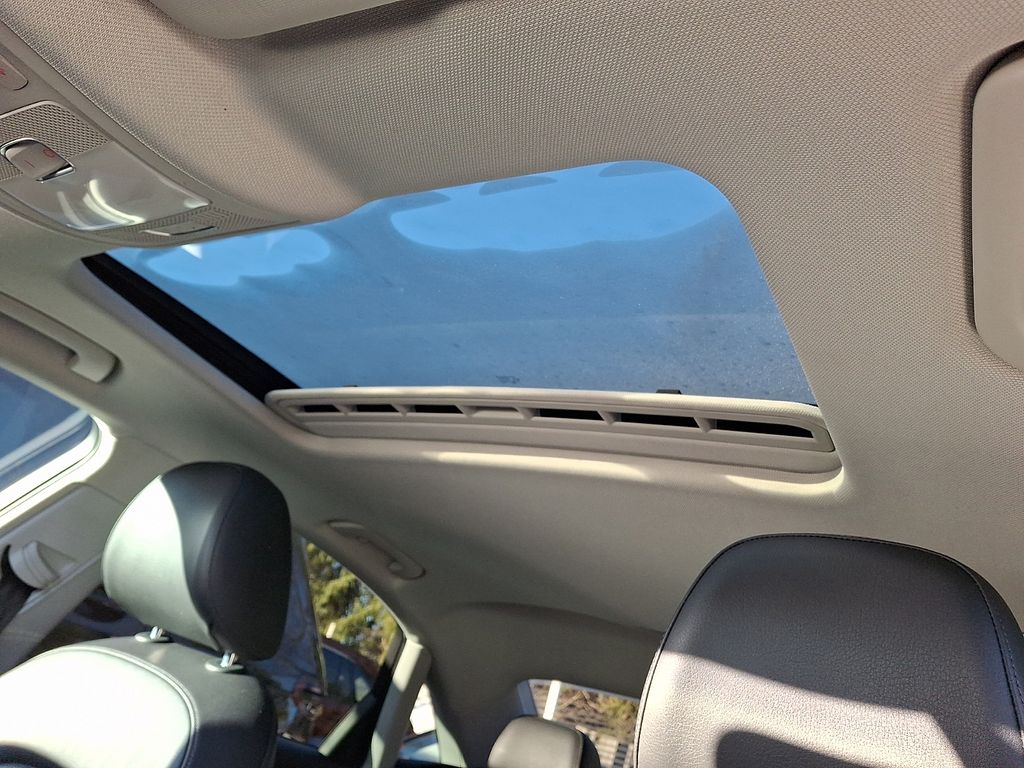 Thumbnail: 2015 Audi A4 - 11