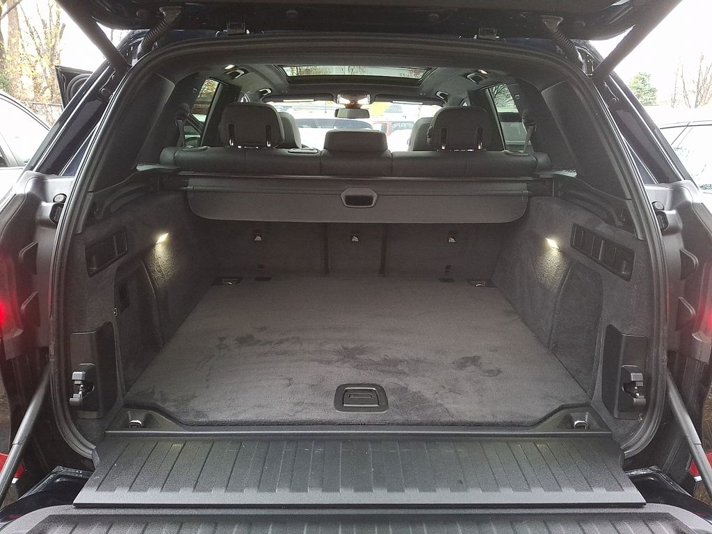 Thumbnail: 2020 BMW X5 - 27