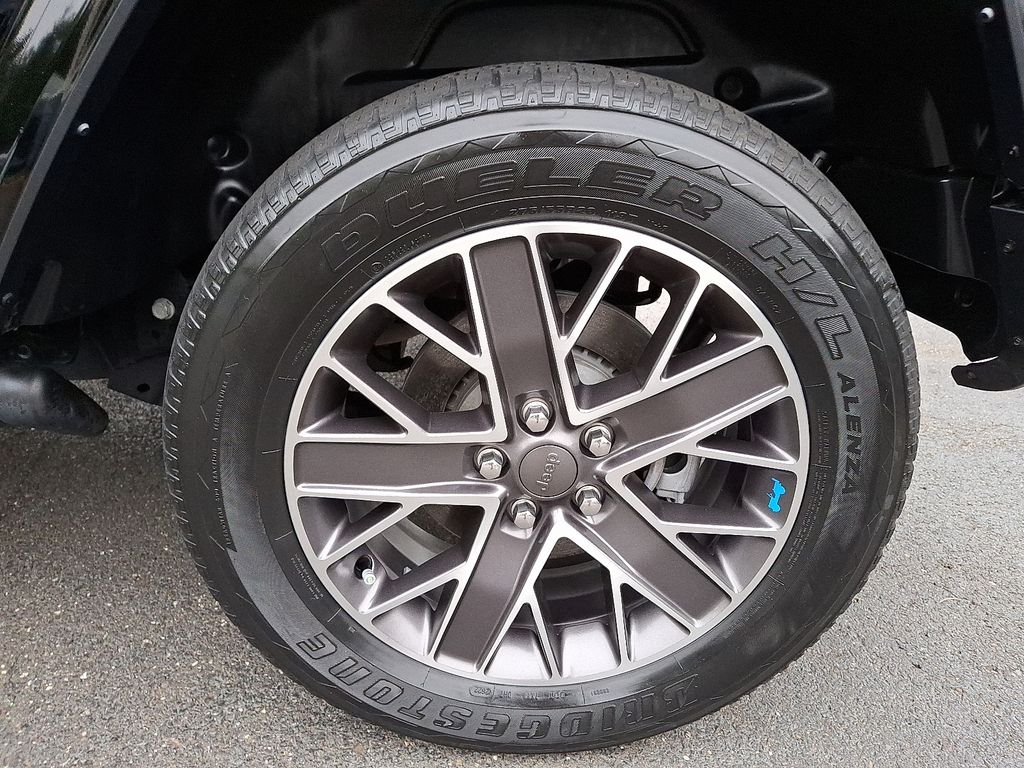 Thumbnail: 2022 Jeep Wrangler - 7