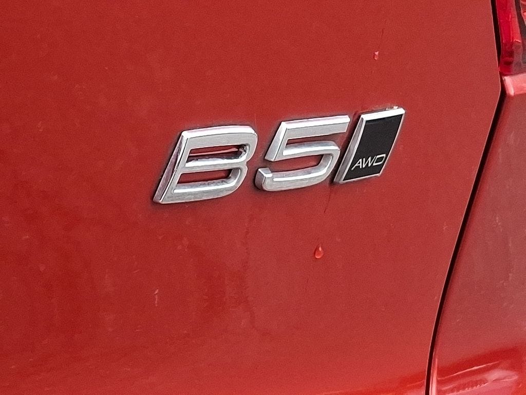 Thumbnail: 2023 Volvo XC40 - 29