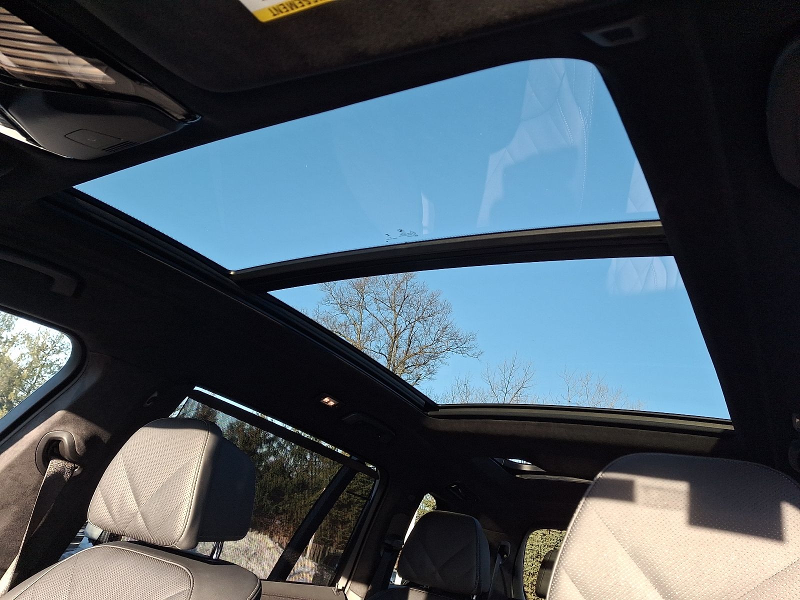 Thumbnail: 2026 BMW X7 - 12