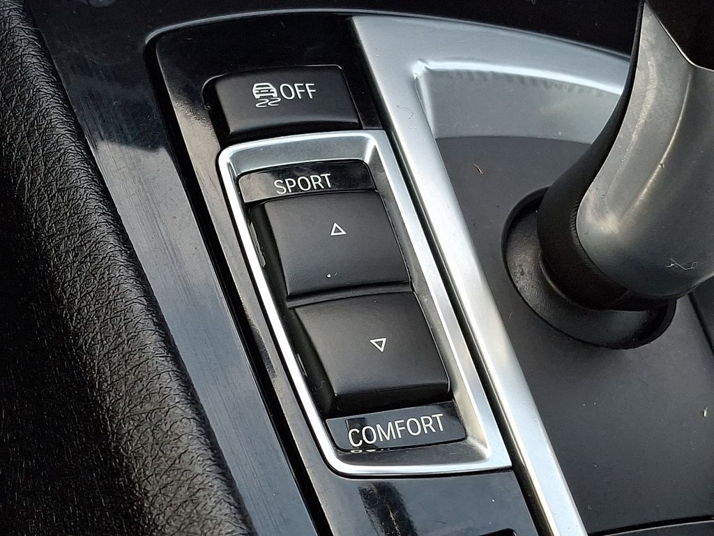 Thumbnail: 2017 BMW 5 Series - 20