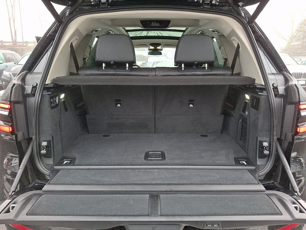 Thumbnail: 2023 BMW X7 - 27