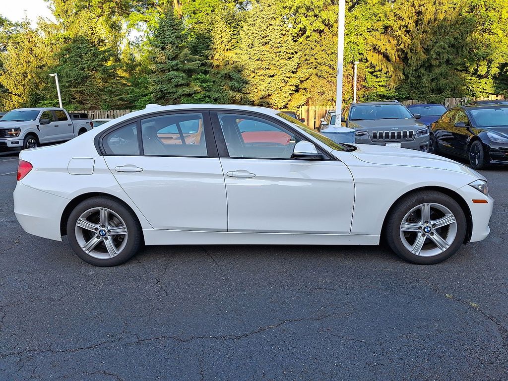 Thumbnail: 2014 BMW 3 Series - 25