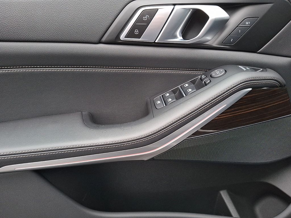 Thumbnail: 2023 BMW X5 - 9