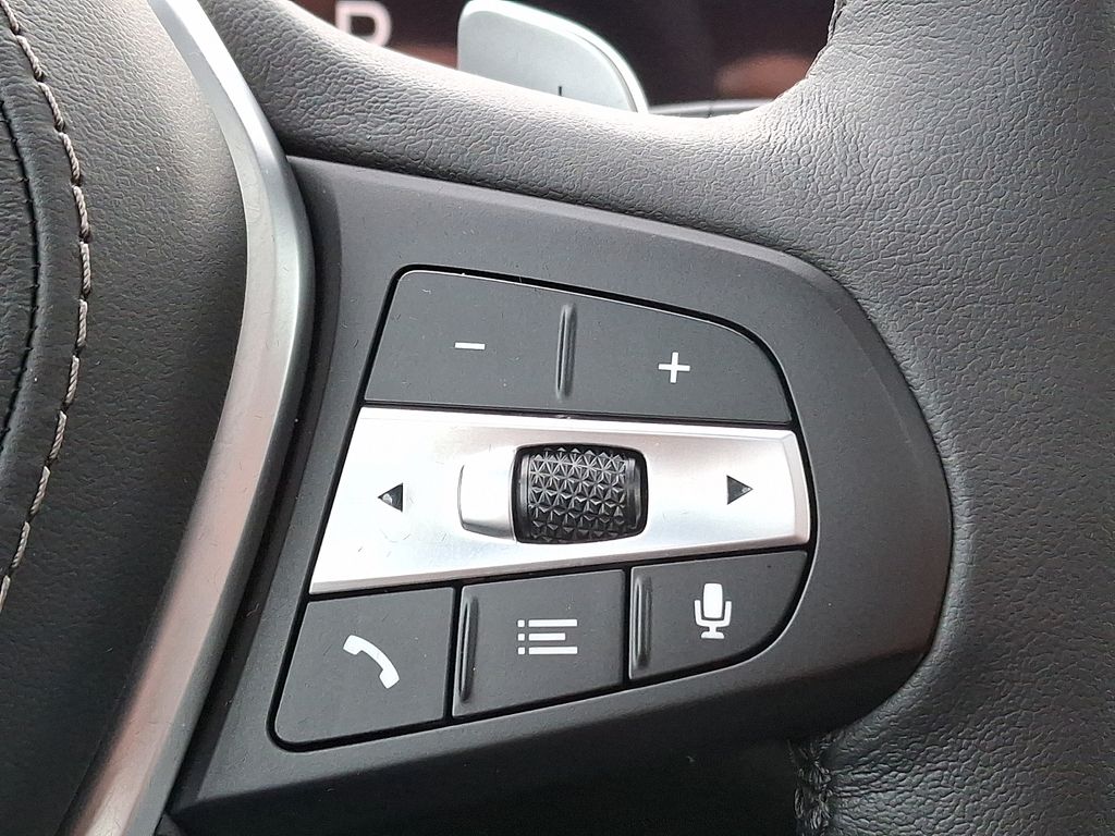 Thumbnail: 2026 BMW X5 - 18