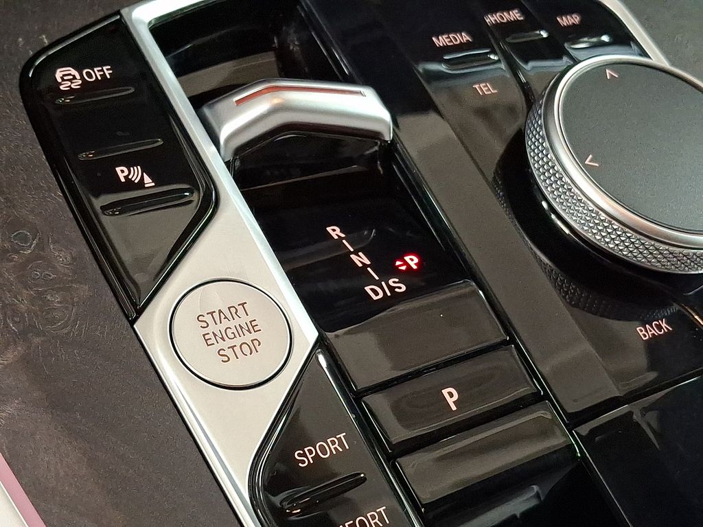 Thumbnail: 2024 BMW X5 - 11