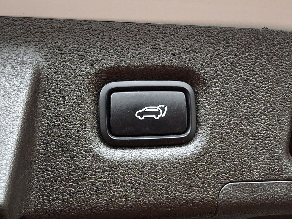 Thumbnail: 2019 Hyundai Santa Fe - 28
