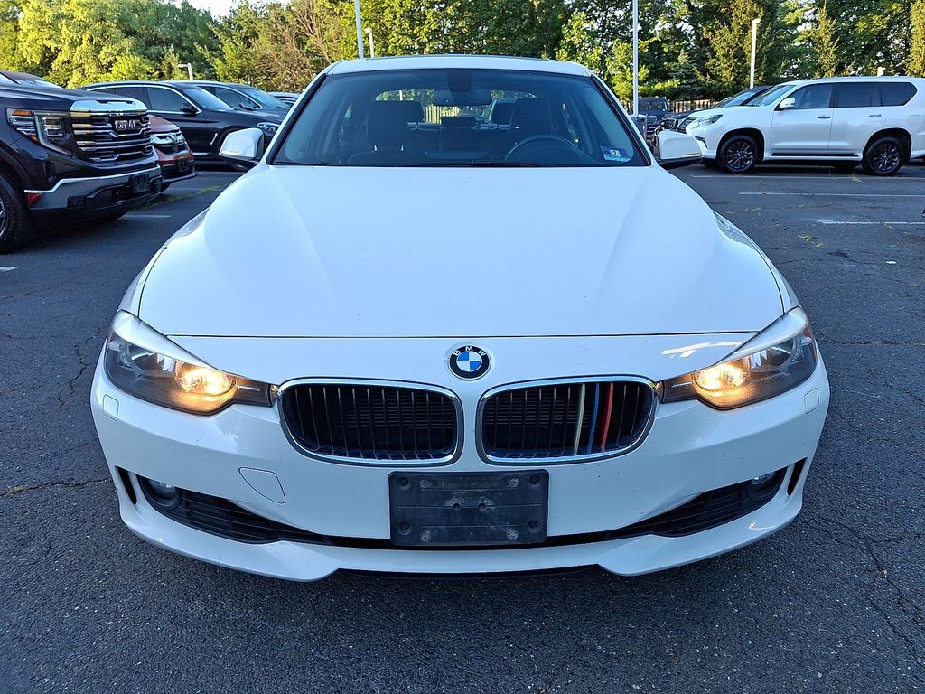 Thumbnail: 2014 BMW 3 Series - 28