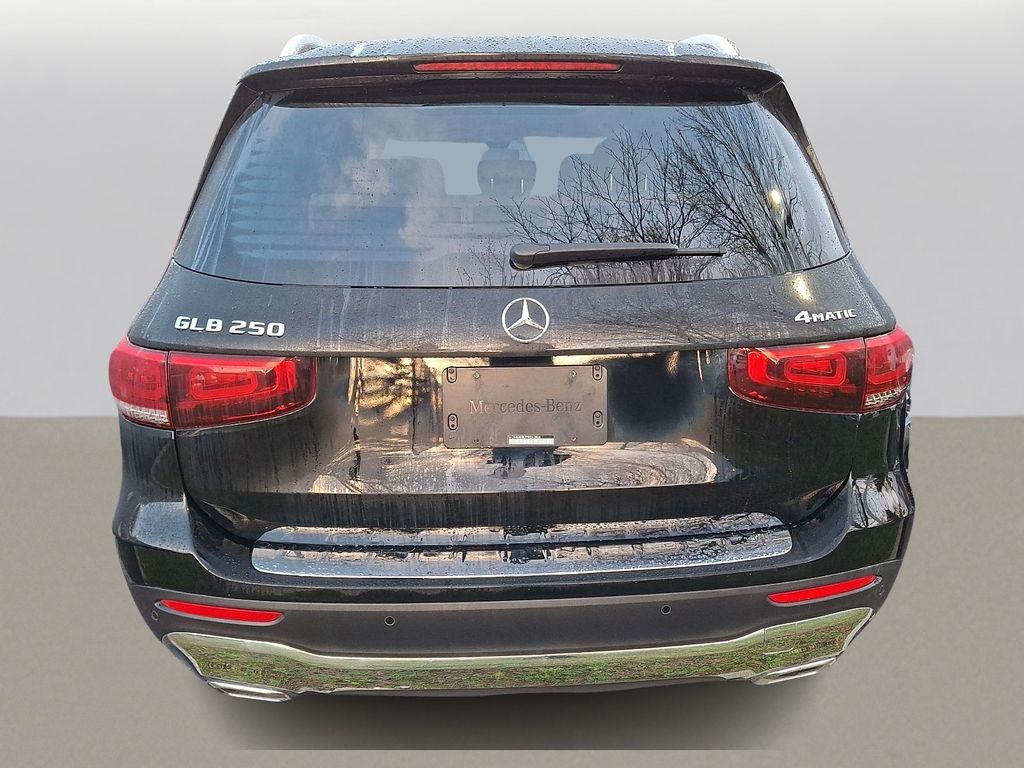 Thumbnail: 2023 Mercedes-Benz GLB - 4